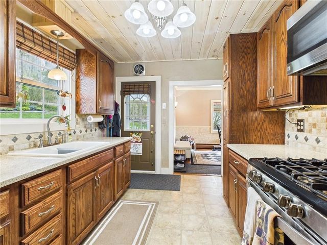 2 Abbott Road, Bradford City, PA 16701