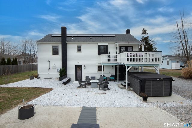 17 College Street, Old Saybrook, CT 06475