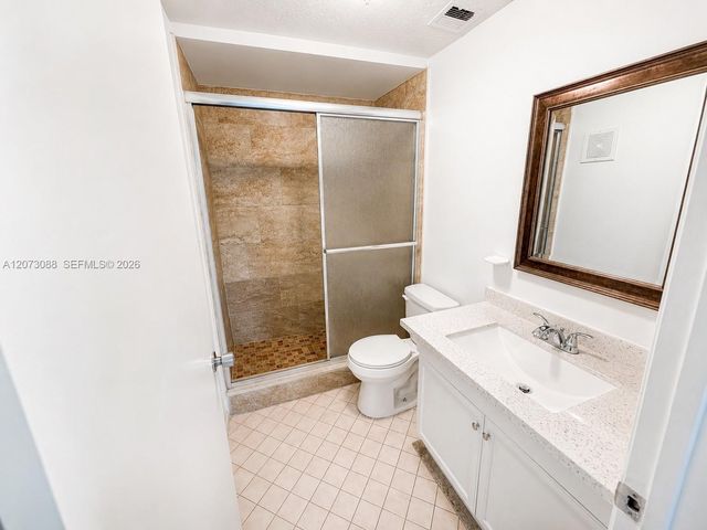3141 NW 47th Terrace 324, Lauderdale Lakes, FL 33319