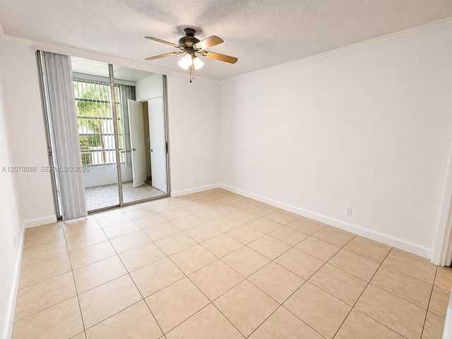 3141 NW 47th Terrace 324, Lauderdale Lakes, FL 33319