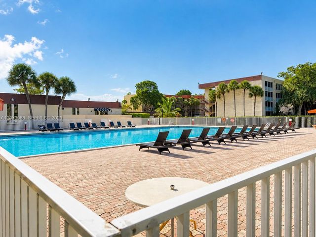 3141 NW 47th Terrace 324, Lauderdale Lakes, FL 33319