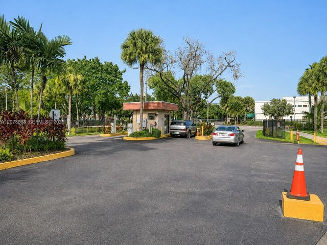 3141 NW 47th Terrace 324, Lauderdale Lakes, FL 33319