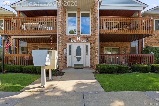 1226 Shoemaker Drive 35, Westland, MI 48185