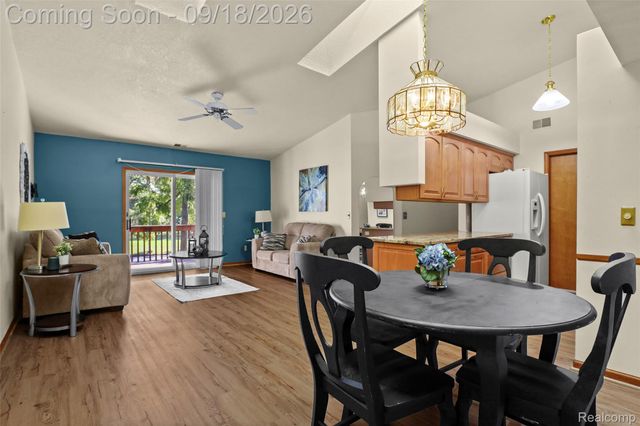 1226 Shoemaker Drive 35, Westland, MI 48185