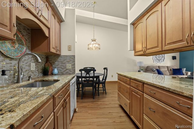 1226 Shoemaker Drive 35, Westland, MI 48185