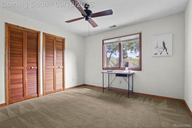 1226 Shoemaker Drive 35, Westland, MI 48185