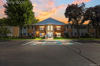 1226 Shoemaker Drive 35, Westland, MI 48185