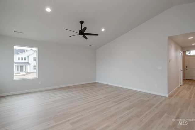 3508 E Boxelder Dr, Nampa, ID 83686