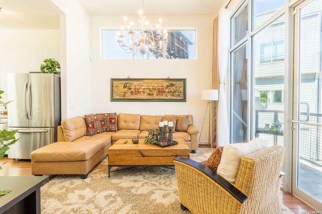 1106 E QUINCY ST, San Antonio, TX 78212