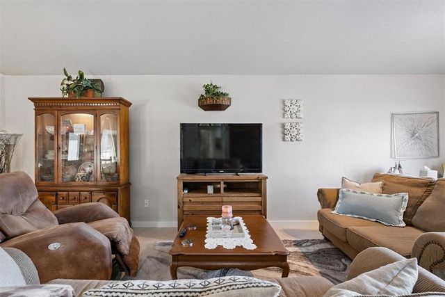 12316 SW 12th Street, Yukon, OK 73099
