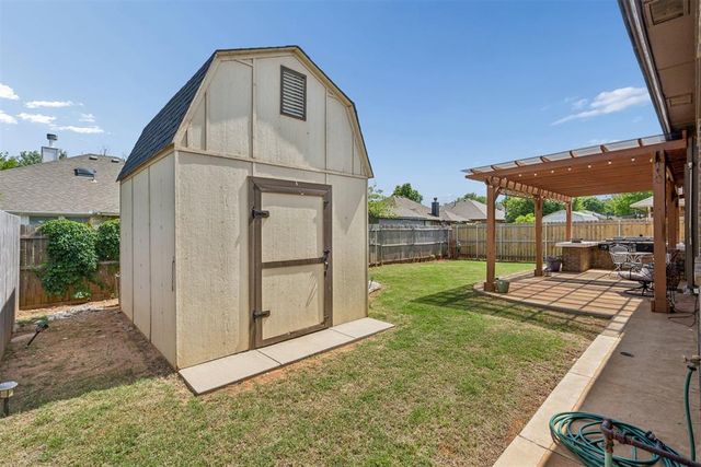 12316 SW 12th Street, Yukon, OK 73099