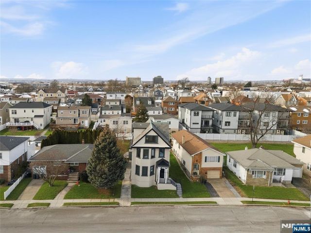 703 3rd Street, Secaucus, NJ 07094