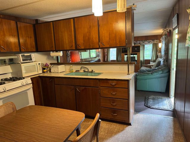 67 Old Pound Road, Effingham, NH 03882