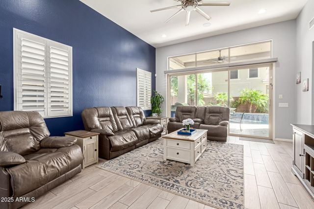 10529 E DURANT Drive, Mesa, AZ 85212