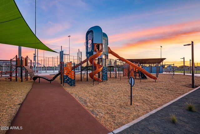 10529 E DURANT Drive, Mesa, AZ 85212