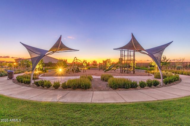 10529 E DURANT Drive, Mesa, AZ 85212