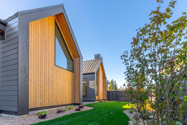 3325 NW Leavitt Lane, Bend, OR 97703