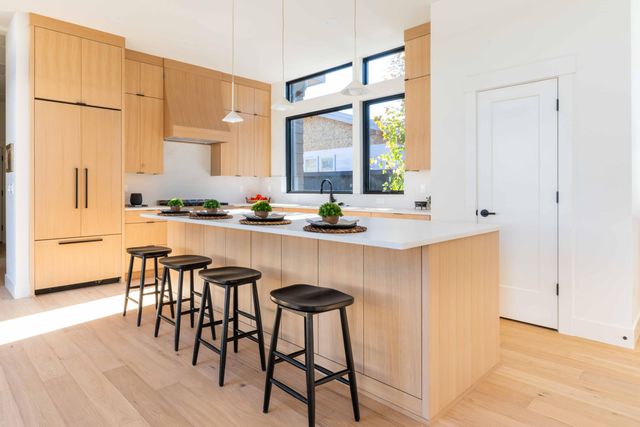 3325 NW Leavitt Lane, Bend, OR 97703