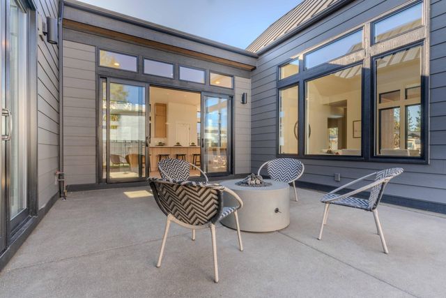 3325 NW Leavitt Lane, Bend, OR 97703