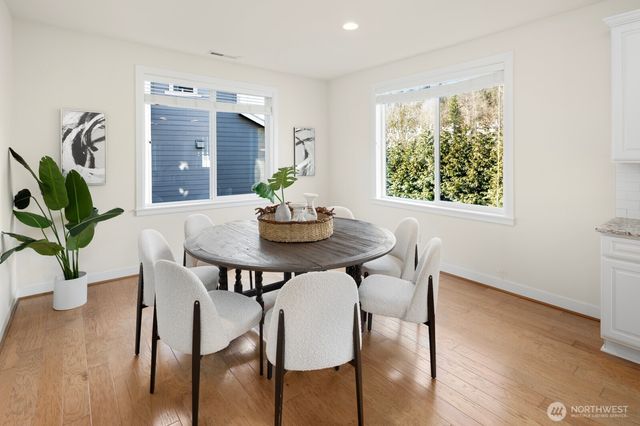 15903 98th Avenue NE, Bothell, WA 98011