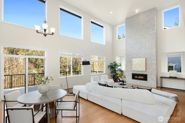 15903 98th Avenue NE, Bothell, WA 98011