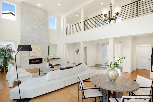 15903 98th Avenue NE, Bothell, WA 98011