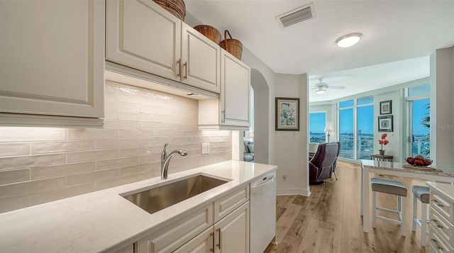 340 S PALM AVENUE 44, Sarasota, FL 34236