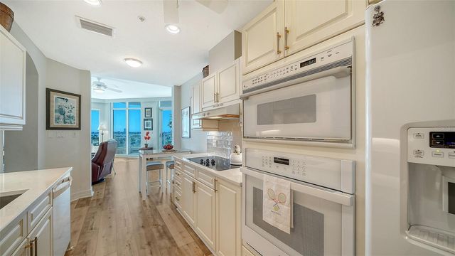 340 S PALM AVENUE 44, Sarasota, FL 34236