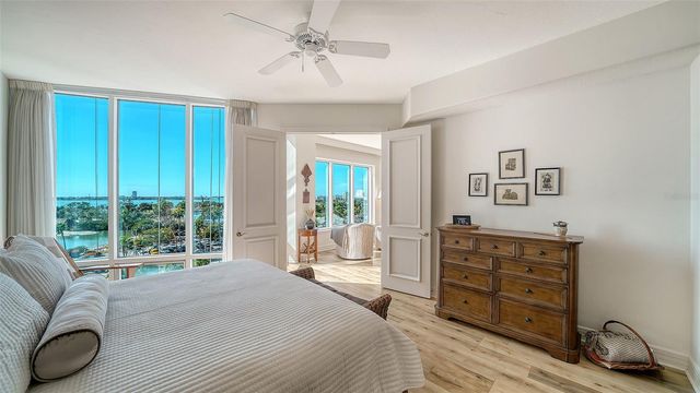 340 S PALM AVENUE 44, Sarasota, FL 34236