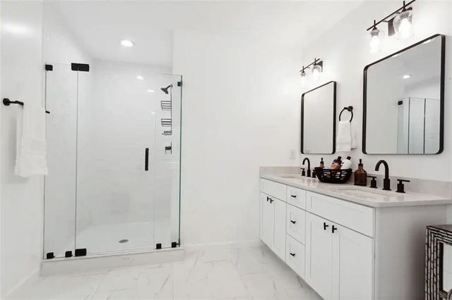 725 Alta Place NW, Atlanta, GA 30318