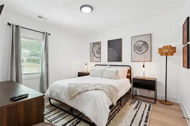 725 Alta Place NW, Atlanta, GA 30318