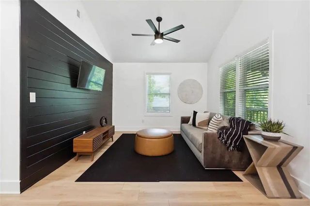 725 Alta Place NW, Atlanta, GA 30318
