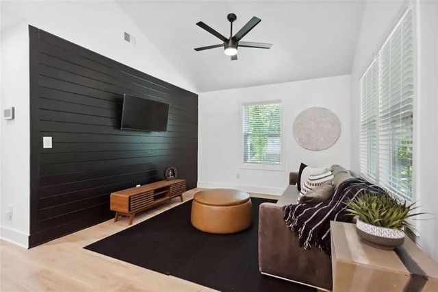725 Alta Place NW, Atlanta, GA 30318