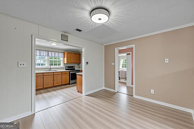 3759 Old Plainview Road, Flowery Branch, GA 30542