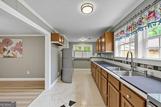 3759 Old Plainview Road, Flowery Branch, GA 30542
