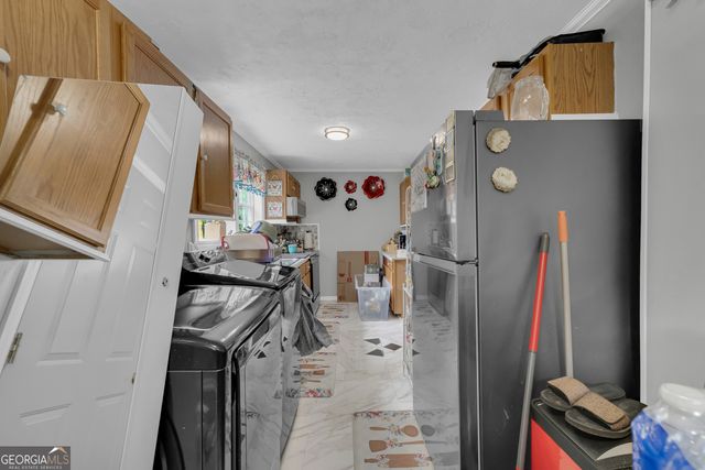 3759 Old Plainview Road, Flowery Branch, GA 30542