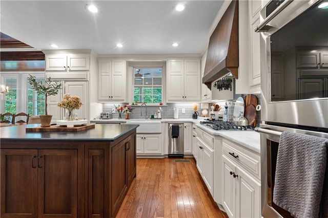 180 Ashborough Park, Fayetteville, GA 30215