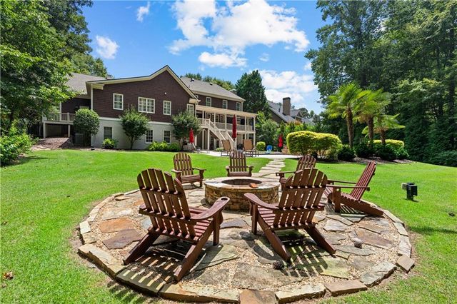 180 Ashborough Park, Fayetteville, GA 30215