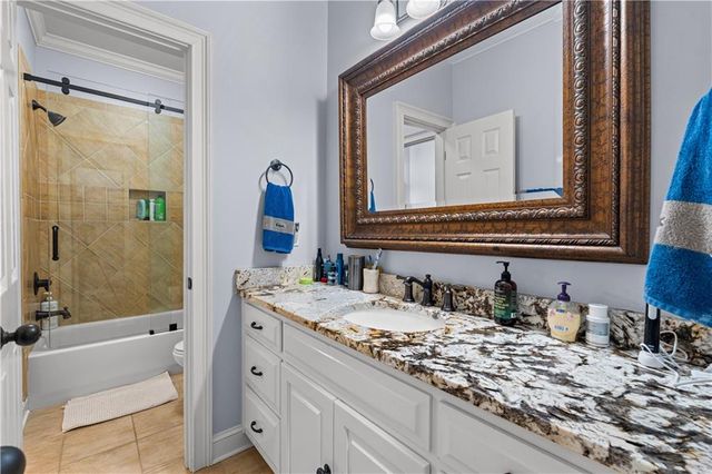 180 Ashborough Park, Fayetteville, GA 30215