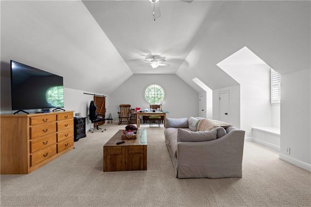 180 Ashborough Park, Fayetteville, GA 30215