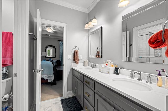 180 Ashborough Park, Fayetteville, GA 30215