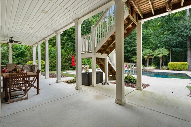 180 Ashborough Park, Fayetteville, GA 30215