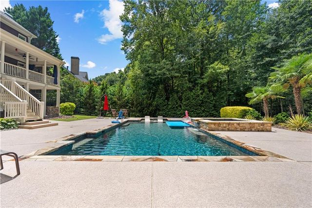 180 Ashborough Park, Fayetteville, GA 30215