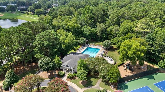 180 Ashborough Park, Fayetteville, GA 30215