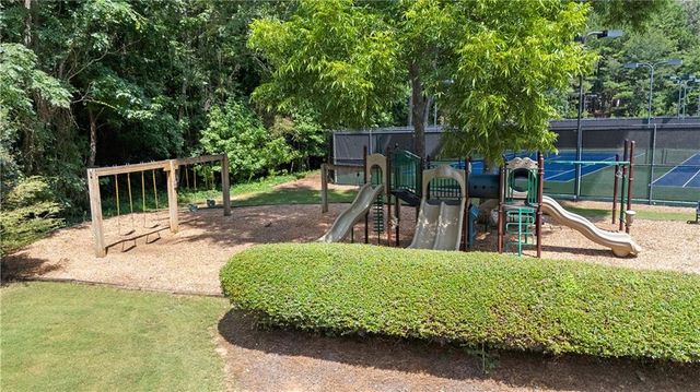 180 Ashborough Park, Fayetteville, GA 30215