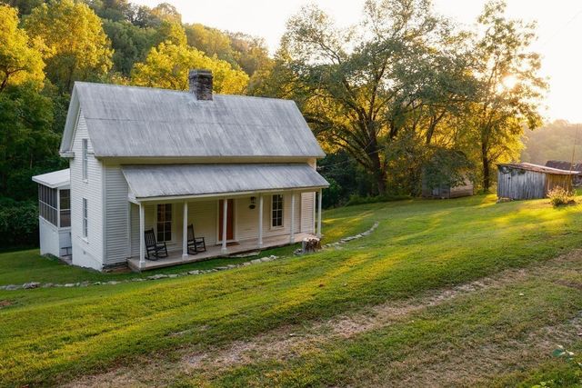 3685 Martin Ervin Rd, Santa Fe, TN 38482