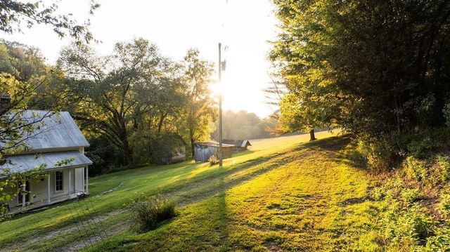 3685 Martin Ervin Rd, Santa Fe, TN 38482