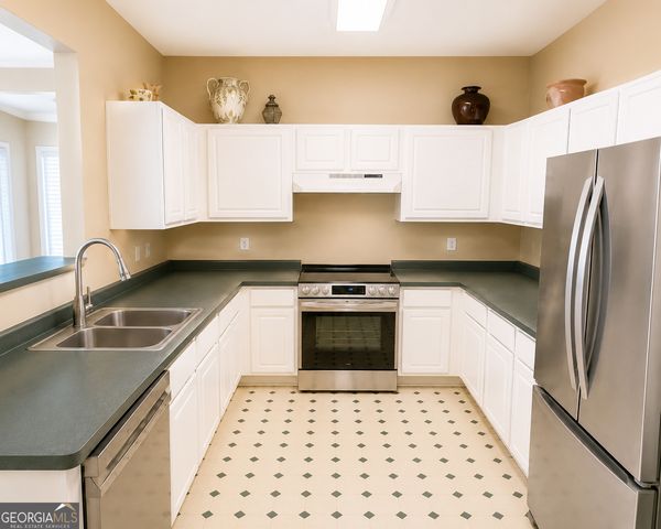 71 Berkeley Place, Cartersville, GA 30121
