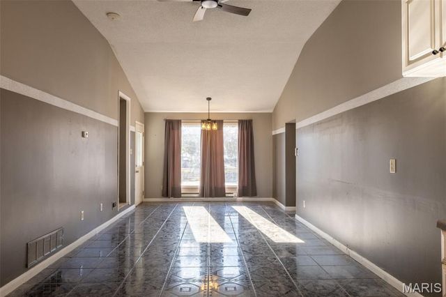 147 Elmgrove Avenue, Hazelwood, MO 63042