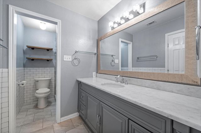 3520 Sweet Wood, Bedford, TX 76021